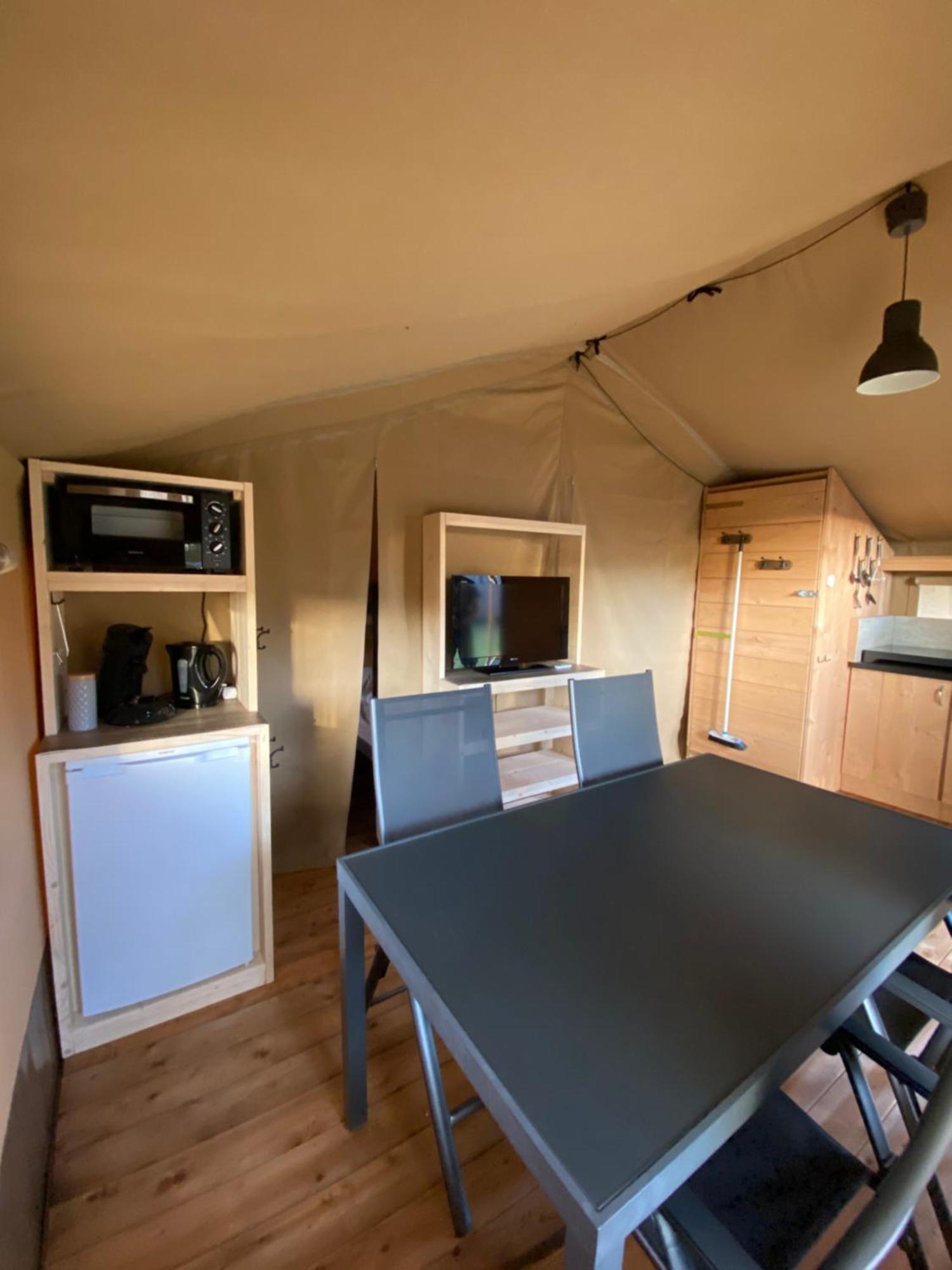 Minicamping de Lindenhoeve Hotel Nistelrode Værelse billede